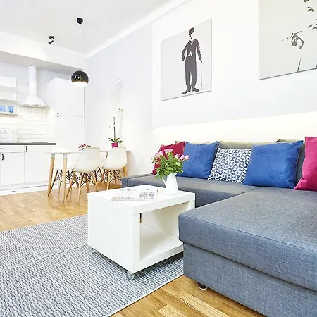 Cozy In Old Ochota Apartment Warsaw