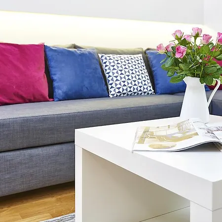 Cozy In Old Ochota Apartament