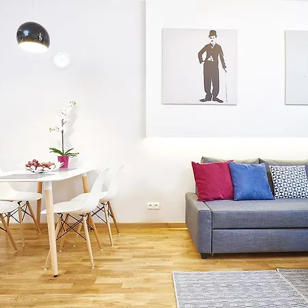 Apartment Cozy In Old Ochota Warsaw